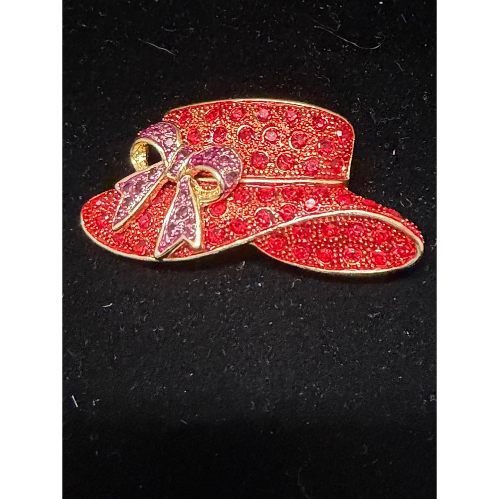 Red Hat Society Brooch Pin Gold Tone Red Rhinestone Purple Bow Sun Hat Vintage